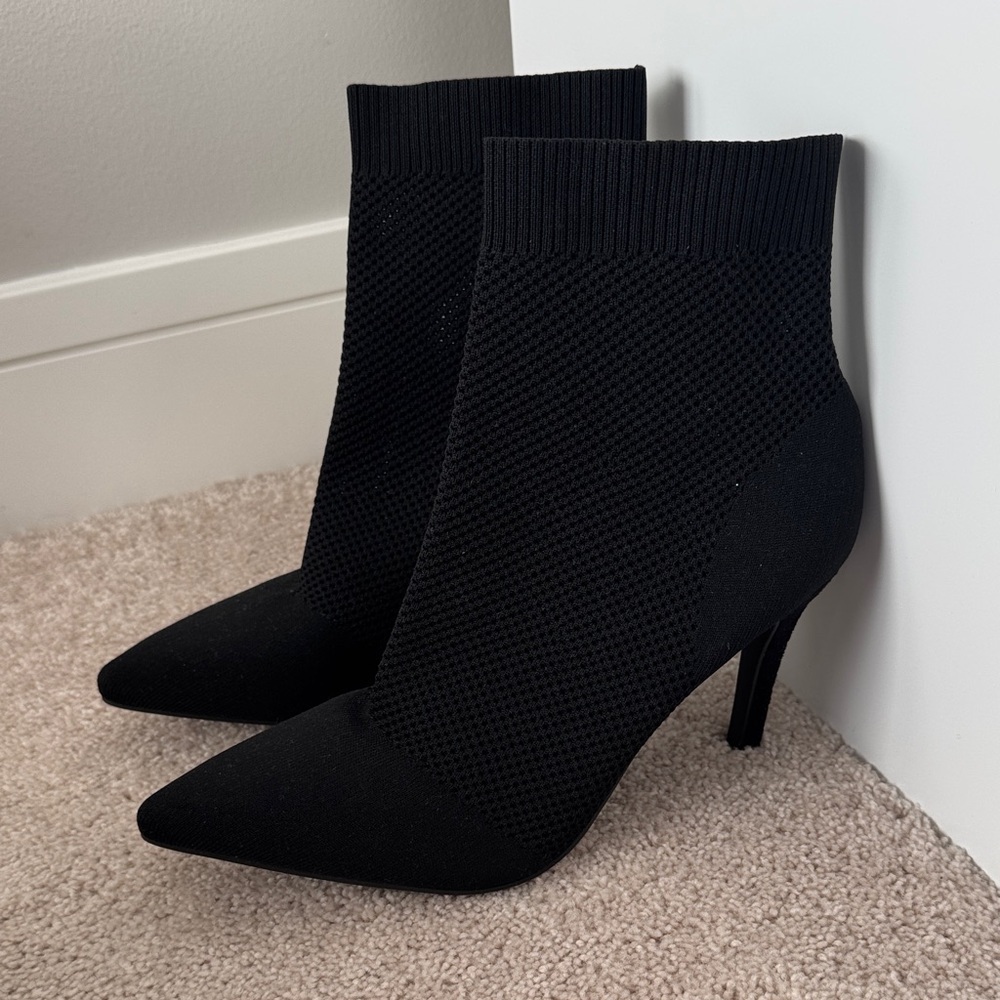 MIA Black Knit Pointed-Toe Sock Ankle Booties